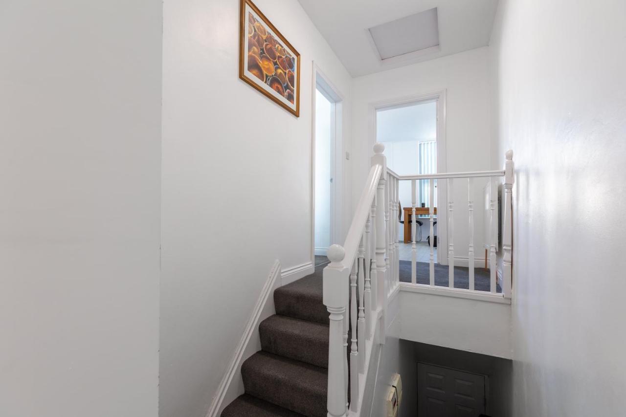 Platform Stadium Apartment With Parking Kingston upon Hull Dış mekan fotoğraf